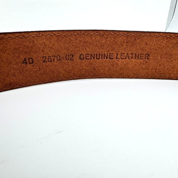 Mens Izod Brown Genuine Leather Belt Silver Buckle Embossed Details Size 40 - Picture 3 of 9